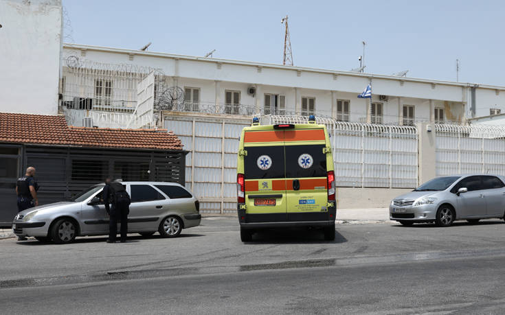Μπήκαν ΜΑΤ και ΕΚΑΜ στις φυλακές Κορυδαλλού για τις άγριες συγκρούσεις