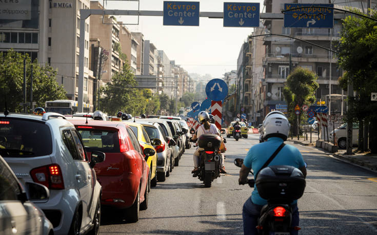 Απίστευτη ταλαιπωρία στη λεωφόρο Συγγρού και σήμερα