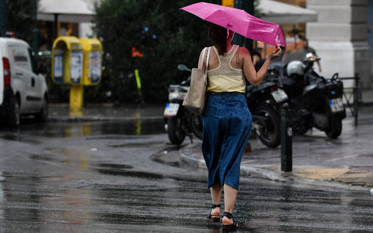 Καιρός: Πτώση της θερμοκρασίας με βροχές και καταιγίδες