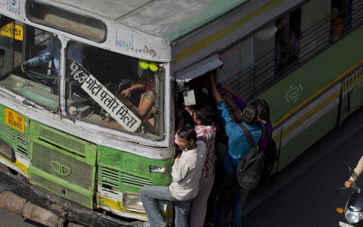Ο λόγος που προσφέρεται στις γυναίκες στο Νέο Δελχί δωρεάν μετακίνηση στα μέσα μεταφοράς