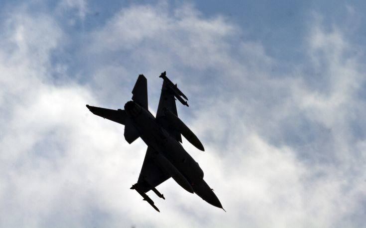 Φωτιά στη Βαρυμπόμπη: Οι φλόγες μαίνονταν και τα τουρκικά  F-16 παραβίαζαν συστηματικά το Αιγαίο