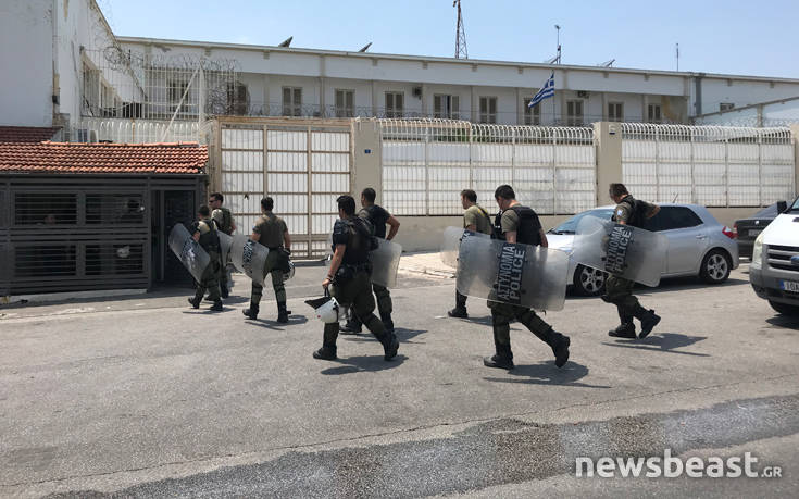 Φωτογραφίες από τις φυλακές Κορυδαλλού μετά τις άγριες συμπλοκές