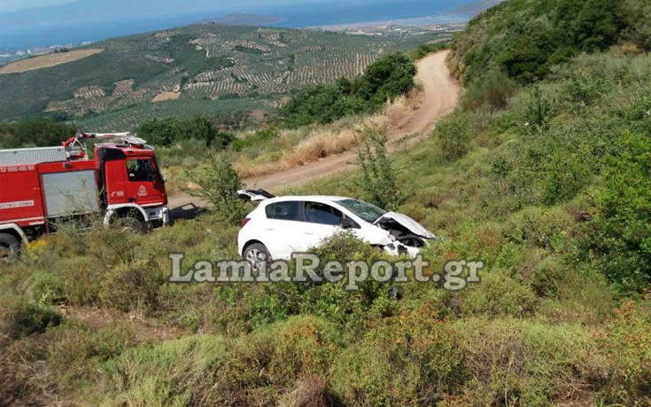 Θανατηφόρα βουτιά για οδηγό που έπεσε με το ΙΧ του σε γκρεμό