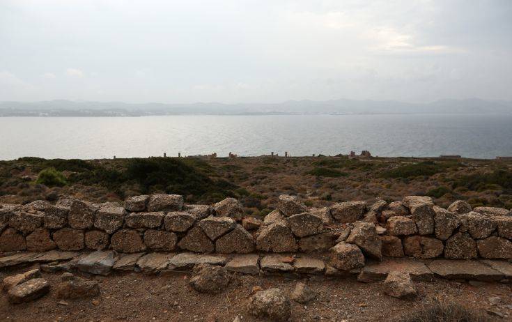 Διαγωνισμός για την κατεδάφιση των αυθαιρέτων στη Μακρόνησο