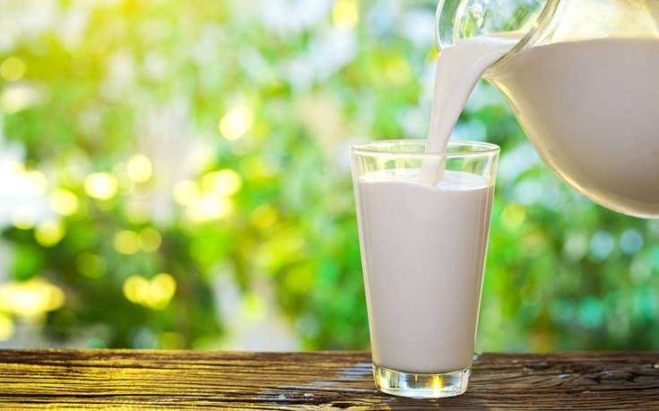 Αίτημα Χαρακόπουλου για επαναφορά του φρέσκου γάλακτος στις πέντε ημέρες