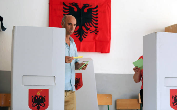Κόντρα κυβέρνησης-αντιπολίτευσης στην Αλβανία για την αποχή στις εκλογές