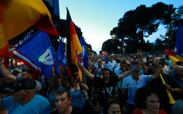 Μεγάλη διαδήλωση στην Αλβανία: Ζητούν την παραίτηση του Έντι Ράμα