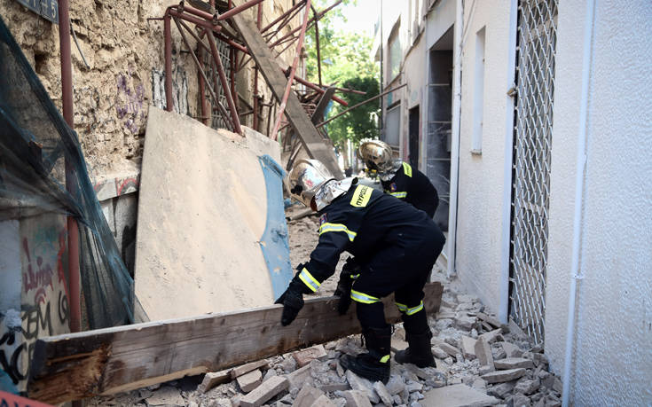 Ισχυρός σεισμός στην Αττική: Σε επιφυλακή παραμένει ο κρατικός μηχανισμός