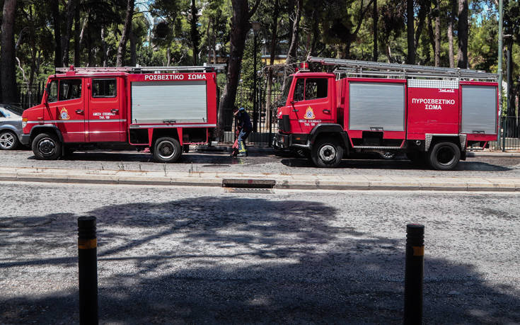 Yπό έλεγχο τέθηκε η φωτιά στις εγκαταστάσεις του ΦΟΔΣΑ στη Ζάκυνθο
