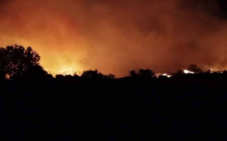 Ακόμα τέσσερα χωριά εκκενώνονται στην Εύβοια εξαιτίας της πύρινης λαίλαπας