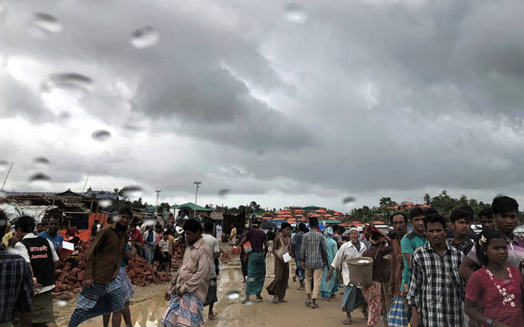 Βροχές στο Μπαγκλαντές με 10 νεκρούς, χιλιάδες καταλύματα προσφύγων Ροχίνγκια καταστράφηκαν