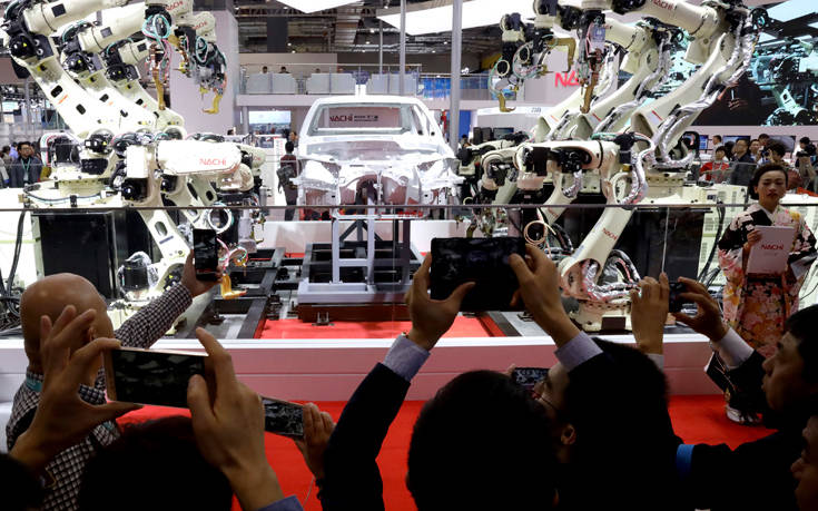 Πόσα εκατομμύρια θέσεις εργασίας θα χαθούν από τα ρομπότ ως το 2030