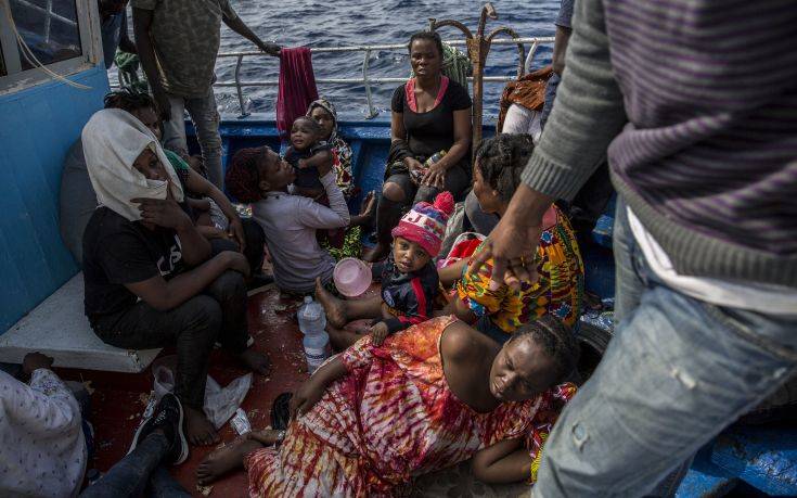 Διασώθηκαν 55 μετανάστες στην Ιταλία έπειτα από περιπέτεια τριών ημερών στη θάλασσα