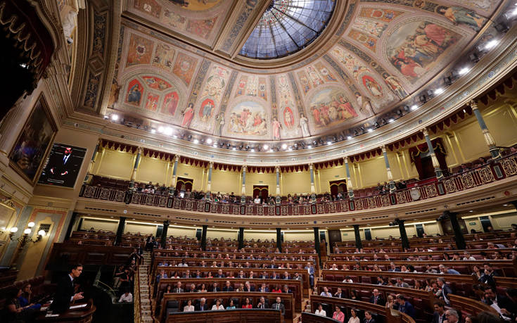 Ισπανία: Πρεμιέρα σήμερα για τη νέα Βουλή, στόχος ο σχηματισμός βιώσιμης κυβέρνησης