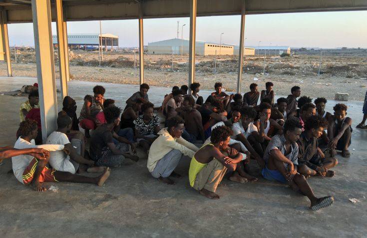 Ναυάγιο στη Λιβύη: Περισυνελέγησαν 62 πτώματα μεταναστών