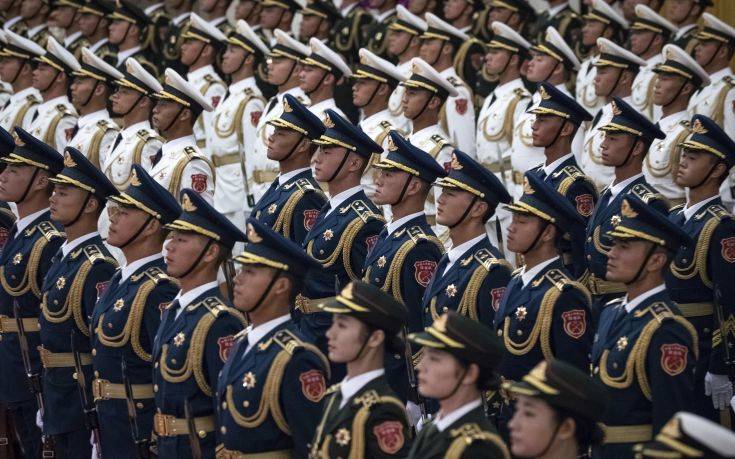 Τεχνολογικά προηγμένο στρατό φιλοδοξεί να δημιουργήσει η Κίνα