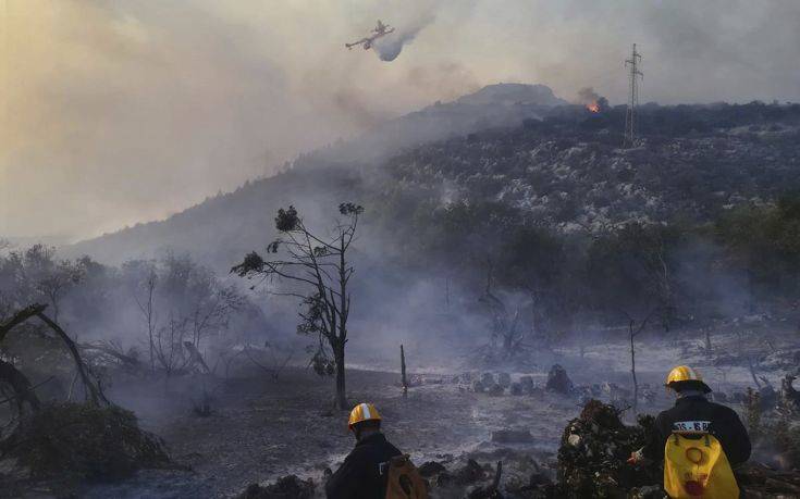 Κροατία: Μεγάλη φωτιά απειλούσε σπίτια στην πόλη Σίμπενικ