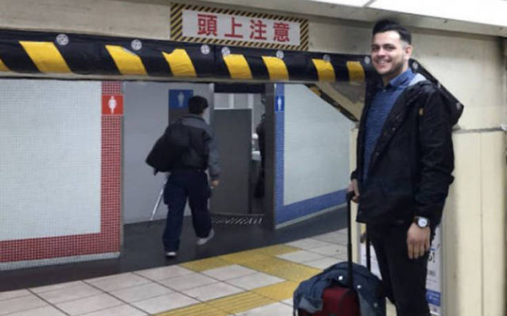 Δεν είναι εύκολο να είσαι ψηλός στην Ιαπωνία
