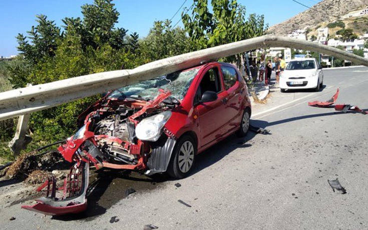 Φωτογραφίες από τρομακτικό τροχαίο στην Ιεράπετρα