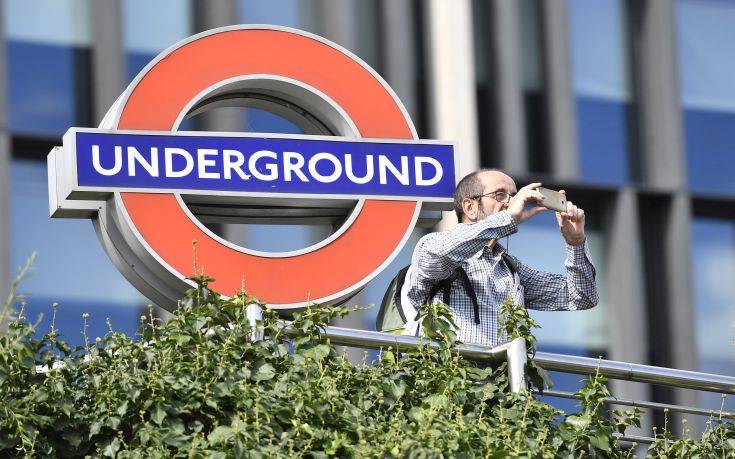 Σταθμός του μετρό στο Λονδίνο έκλεισε προσωρινά λόγω υπερπληρότητας των συρμών