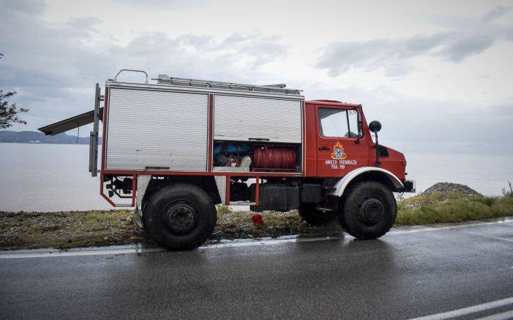 Φωτιά στον οικισμό Ρομά στην Περαία Θεσσαλονίκης