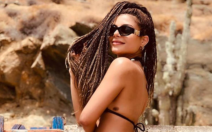 Η Ελευθερία Ελευθερίου ξαναχτυπά με τόπλες φωτογραφία αυτή τη φορά