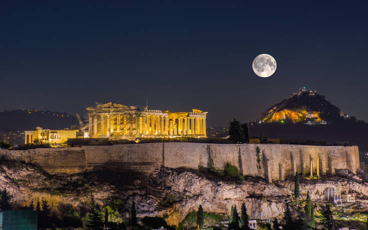 Πού να πάτε για να απολαύσετε την πανσέληνο