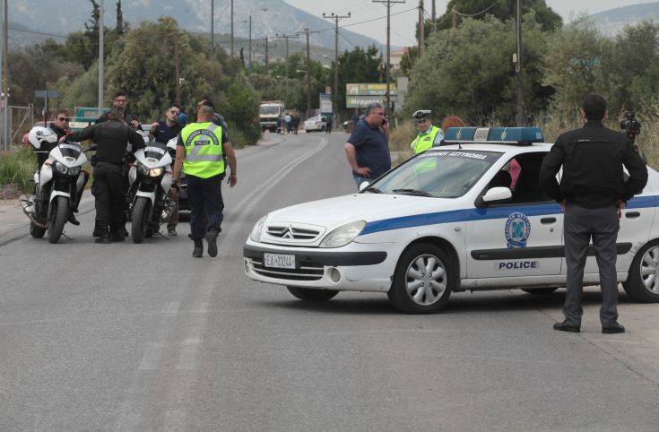 Ανθρωποκυνηγητό για οδηγό που παρέσυρε και σκότωσε πεζό στην Πατρών &#8211; Πύργου