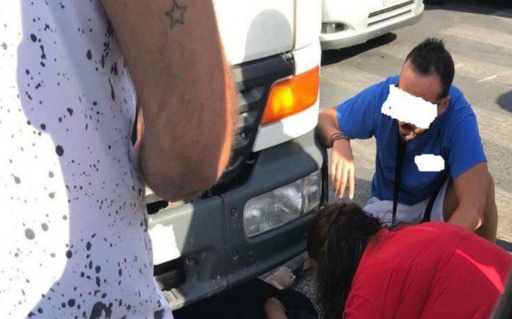 Τροχαίο στην Κρήτη: Πεζή βρέθηκε κάτω από τις ρόδες φορτηγού και επέζησε