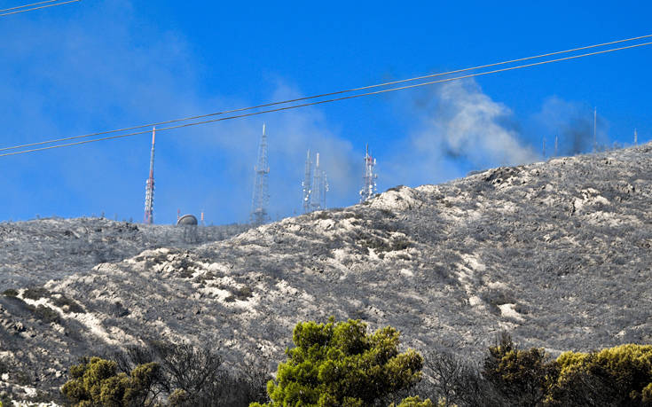 Προβλήματα σε ραδιόφωνα και κανάλια λόγω της φωτιάς στον Υμηττό