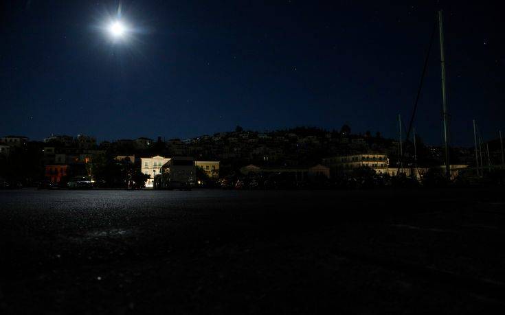 Αποκαταστάθηκε η ηλεκτροδότηση στον Πόρο μετά τη συντριβή