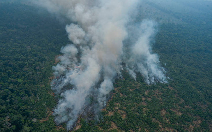 Συνεχίζουν να μαίνονται οι πυρκαγιές στον Αμαζόνιο