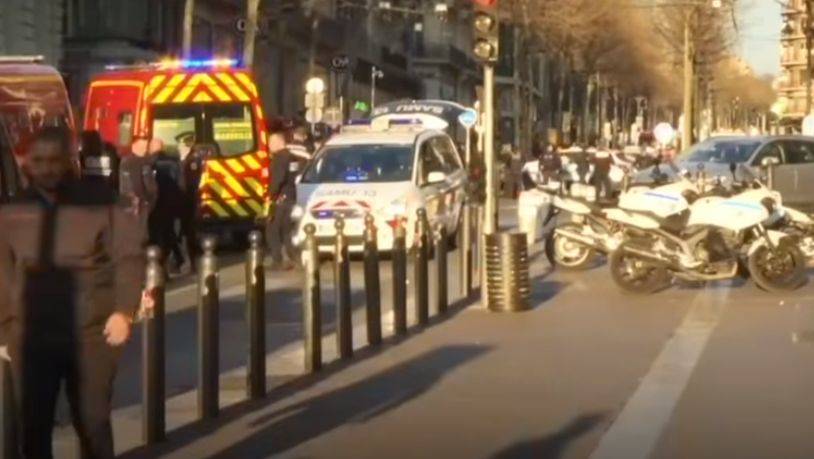 Eπίθεση με μαχαίρι στη Γαλλία: ένας 19χρονος νεκρός και εννέα τραυματίες