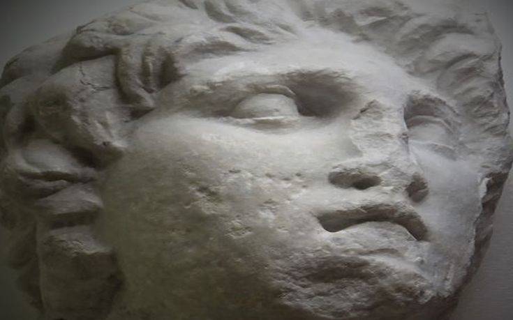 Βρήκαν εντυπωσιακό γλυπτό του Μεγάλου Αλεξάνδρου, ήταν ξεχασμένο σε αποθήκη