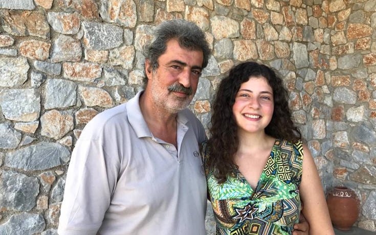 Παύλος Πολάκης στην κόρη του: «Πάντα δυνατή και ευτυχισμένη στη ζωή σου γιατρίνα μου»