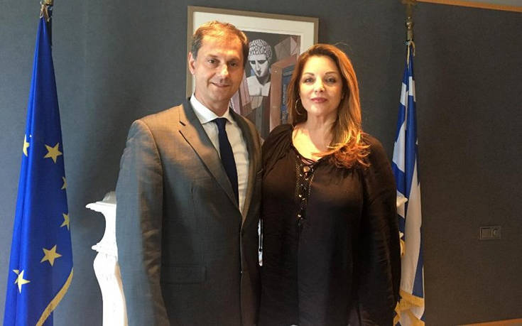 Τετ α τετ Θεοχάρη – Γκερέκου για τον τουρισμό