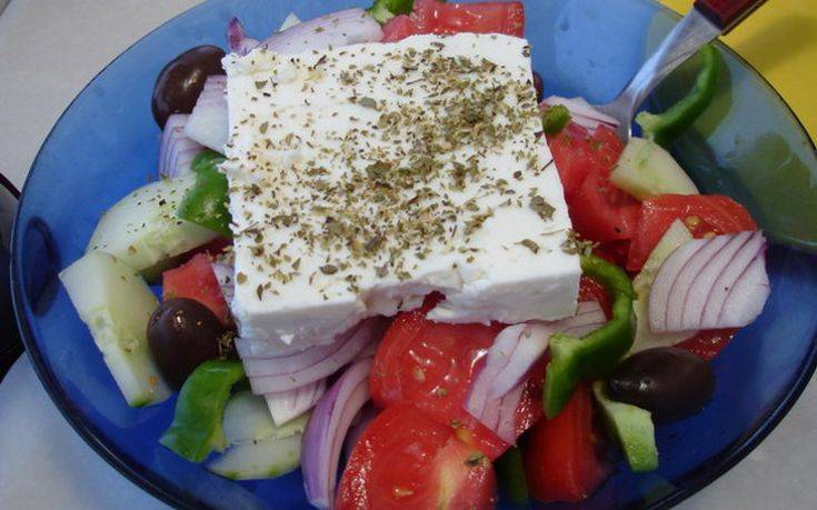Ωδή της εφημερίδας FAZ στην ελληνική χωριάτικη σαλάτα