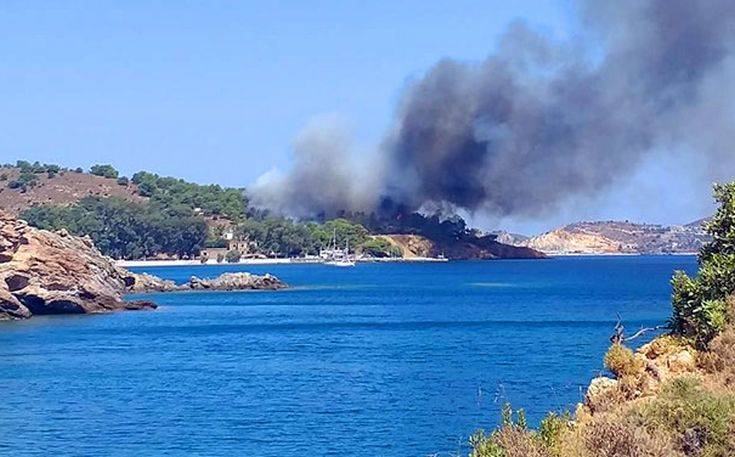 Συναγερμός για μεγάλη φωτιά στη Λέρο