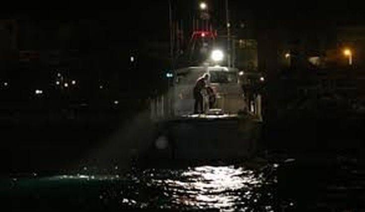 Φωτιά σε φορτηγό πλοίο έξω από την Ελαφόνησο &#8211; Καλά στην υγεία τους τα 14 μέλη του πληρώματος