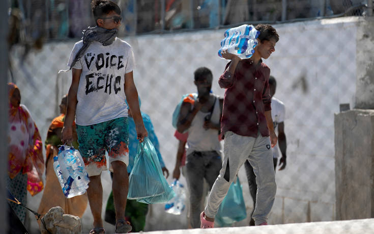 Άμεση αποσυμφόρηση των νησιών του Βορείου Αιγαίου ζητούν οι τοπικοί φορείς