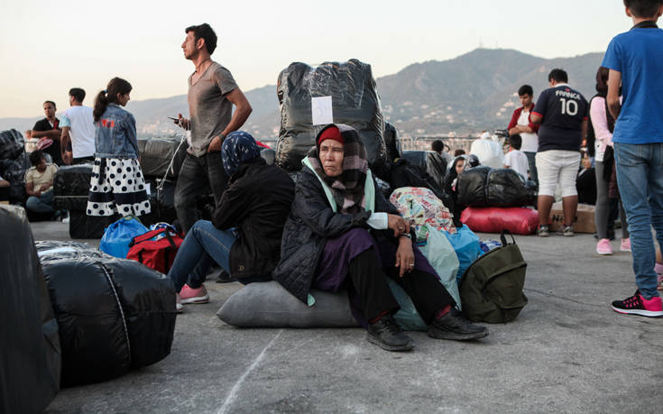 Μεγαλύτερη βοήθεια στο προσφυγικό προτίθεται να προσφέρει η Κομισιόν στην Ελλάδα