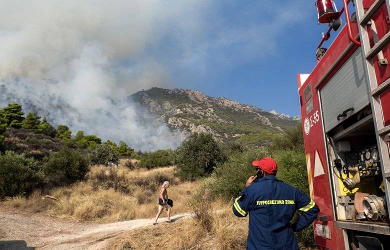 Κυκλοφοριακές ρυθμίσεις στο Λουτράκι λόγω της πυρκαγιάς