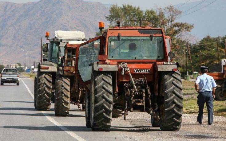 Bγήκαν τα τρακτέρ στον Πλατύκαμπο Λάρισας