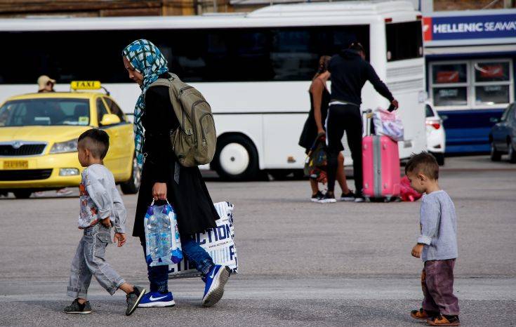 Μετακινήθηκαν 150 αιτούντες άσυλο από τη Σύμη στην Κω και τη Λέρο