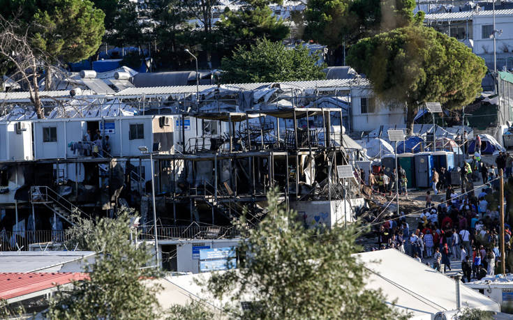 Μαχαίρωσαν 18χρονη στη Μόρια, χαροπαλεύει στο νοσοκομείο