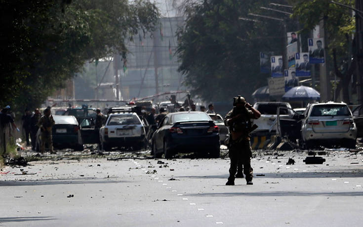 Αιματοχυσία στο Αφγανιστάν, 29 νεκροί από έκρηξη μέσα σε τζαμί την ώρα της προσευχής