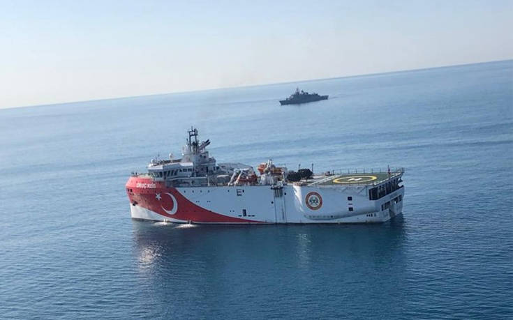 Τουρκικό ερευνητικό σκάφος πλέει νοτιοανατολικά του Καστελόριζου