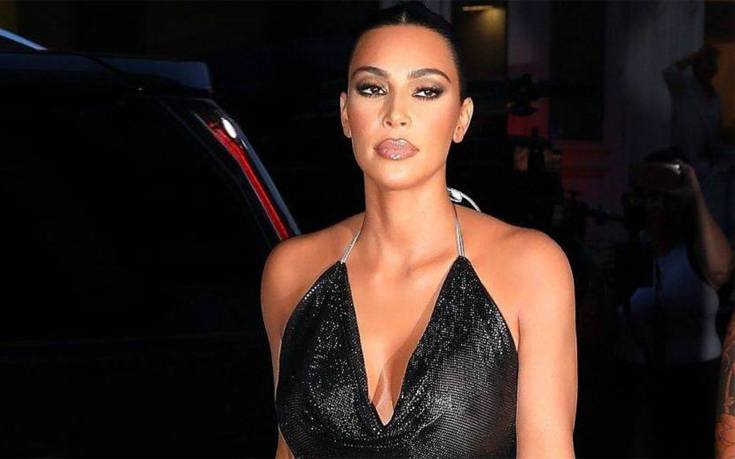 H Kim Kardashian κυκλοφόρησε δημόσια δείχνοντας τις θηλές της