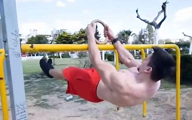 Τύποι που σε κάνουν και κολλάς