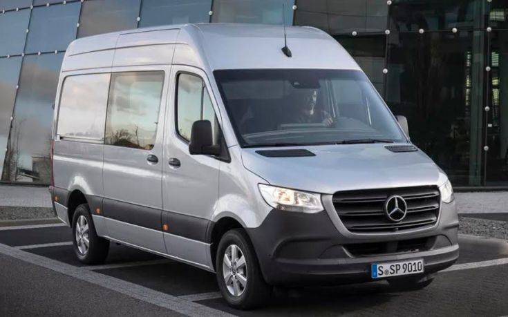 Ανάκληση Mercedes Sprinter για έλεγχο στην «κλειδαριά» του καπό κινητήρα